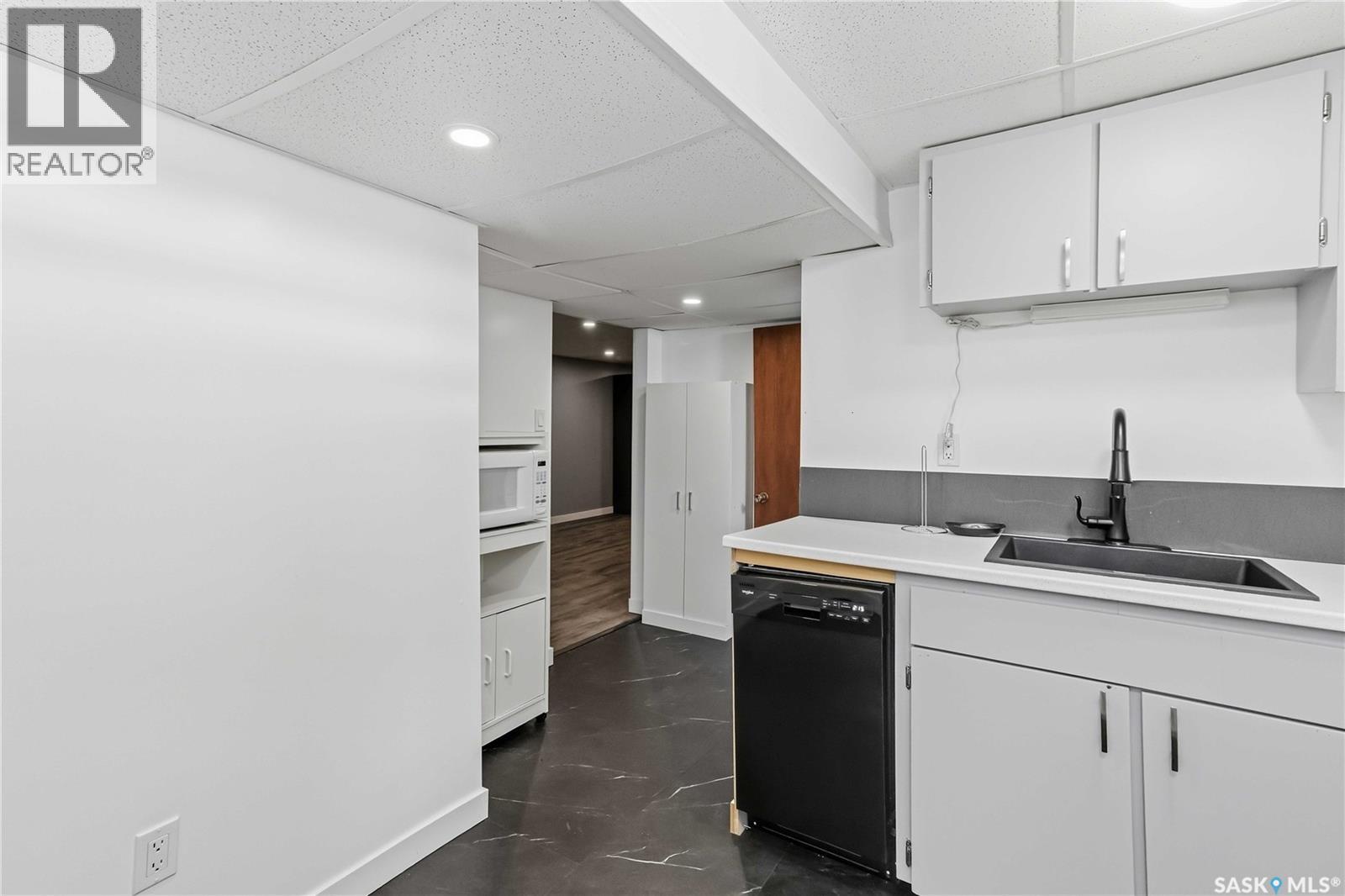 2301 William AVENUE - 28