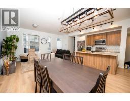 176 Walgrove Common SE - photo 2
