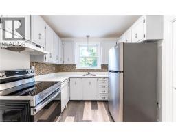 Kitchen - 68 Wilson Street E, Ancaster, ON L9G2B5 Photo 6