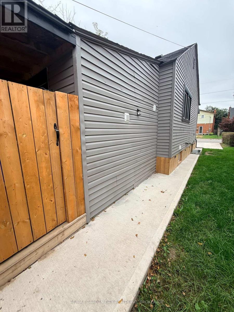 5261 Buchanan Avenue — photo 15