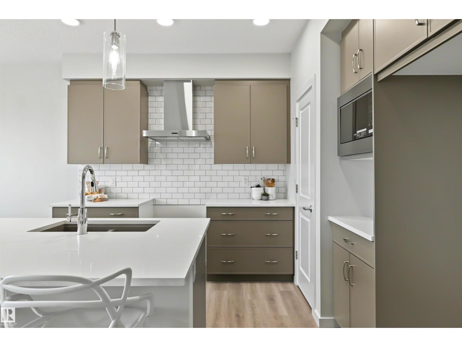 8419 226 ST NW - 10