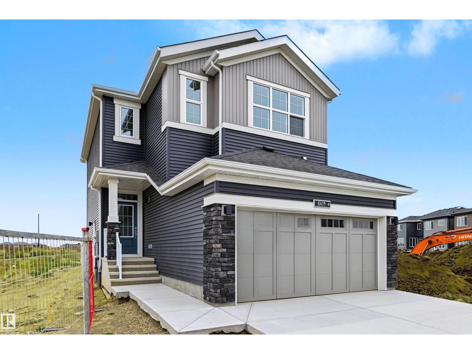 8419 226 ST NW - 3