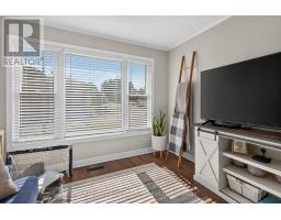 Living room - 988 Victoria Street, Midland, ON L4R5C5 Photo 6