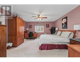 Bedroom 3 - 8 Middleport Drive, Wasaga Beach, ON L9Z3C1 Photo 6