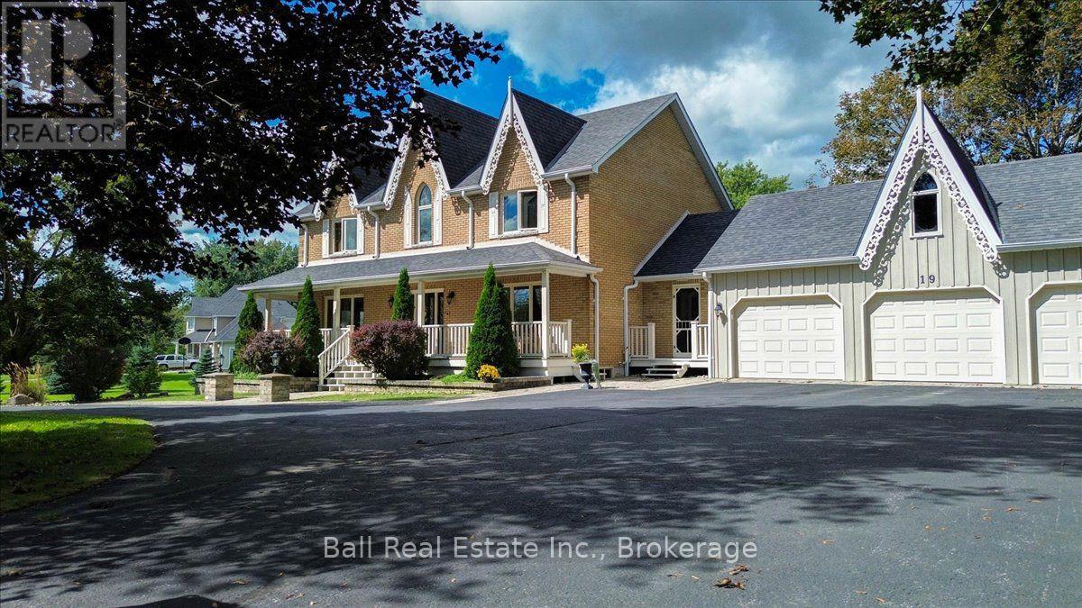Photo of 19 Castle Harbour Drive