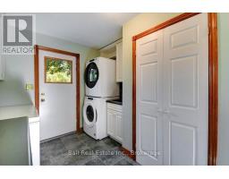 Bedroom 3 - 19 Castle Harbour Drive E, Scugog, ON L9L1P4 Photo 17
