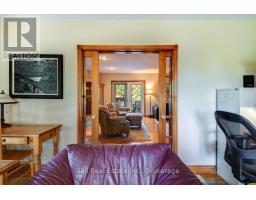 Living room - 19 Castle Harbour Drive E, Scugog, ON L9L1P4 Photo 9
