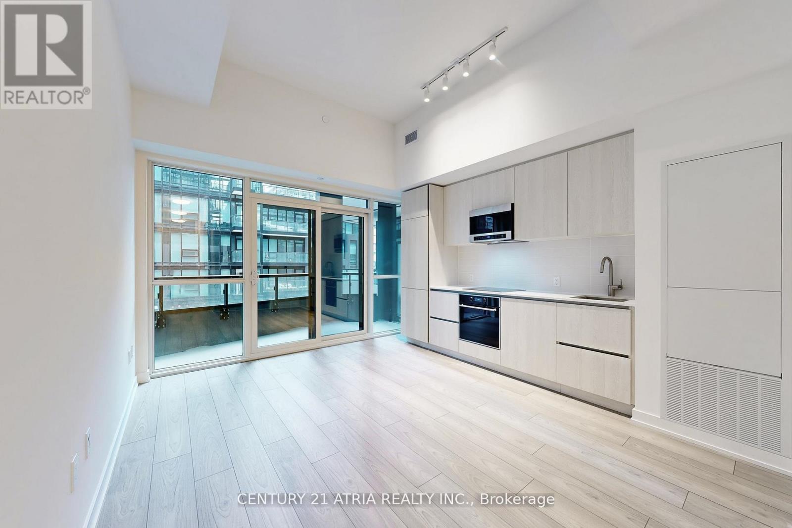 411 - 110 BROADWAY AVENUE S