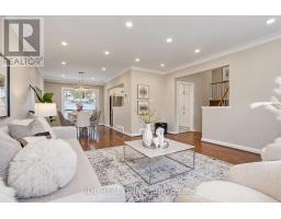 19 Sweeney Drive, Toronto, ON M4A1T1 Photo 10