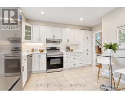 19 Sweeney Drive, Toronto, ON M4A1T1 Photo 16