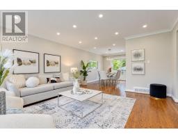 Kitchen - 19 Sweeney Drive, Toronto, ON M4A1T1 Photo 9