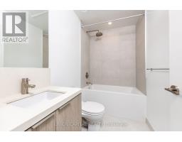 1007 - 2020 Bathurst Street, Toronto, ON M5P0A6 Photo 10