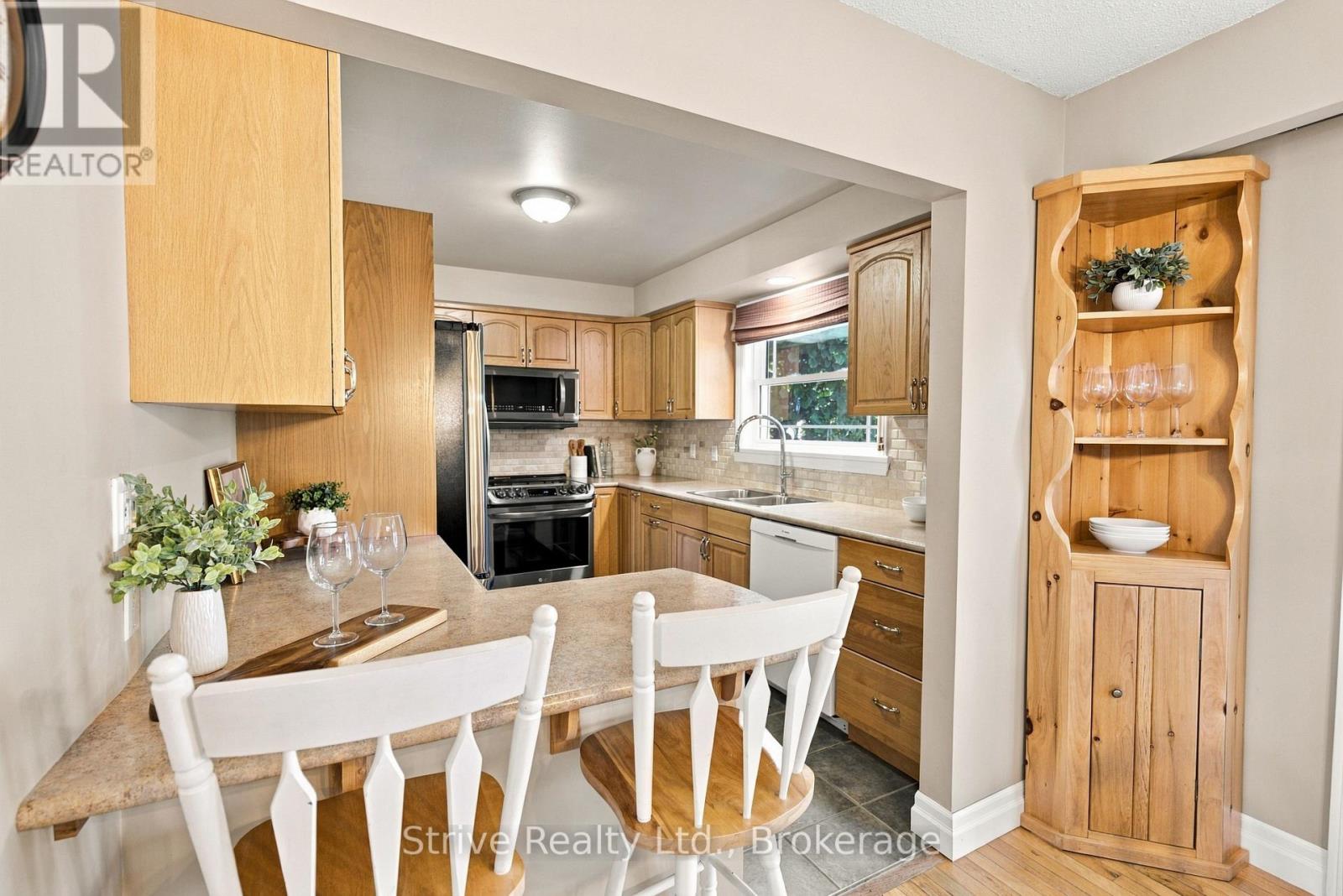6 LENORE AVENUE - 14