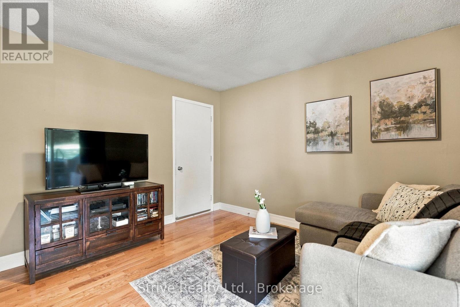 6 LENORE AVENUE - Image 20