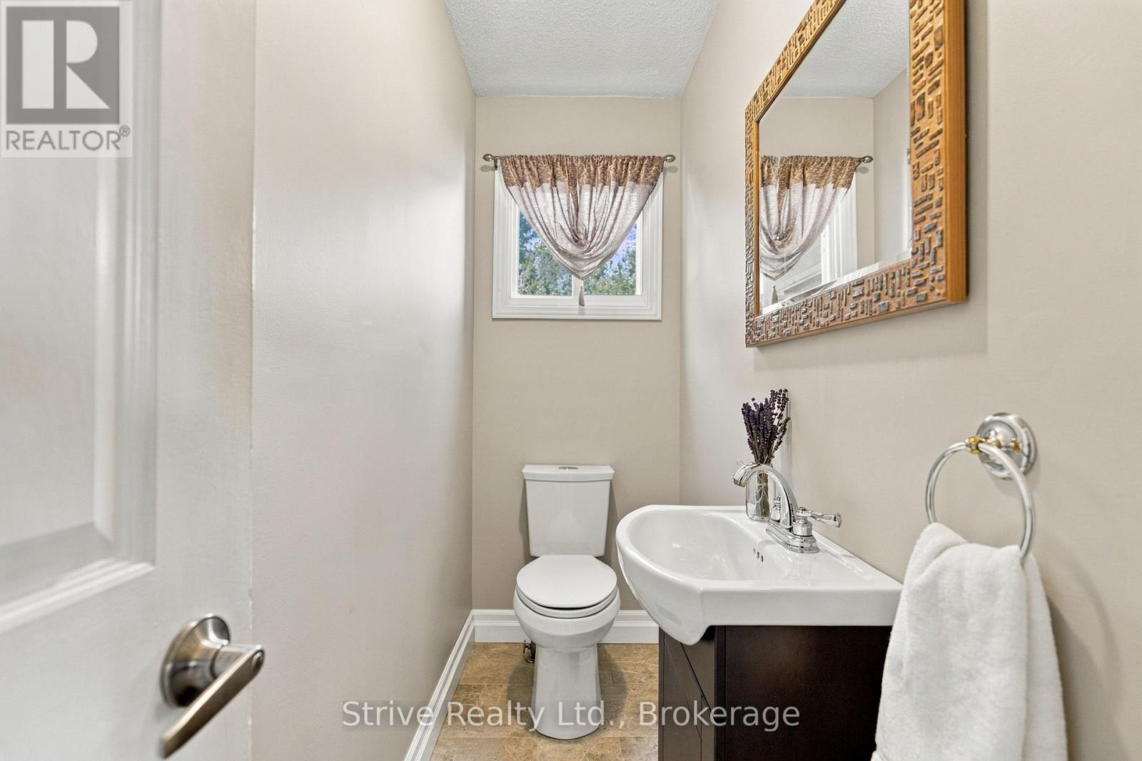 6 LENORE AVENUE - 21