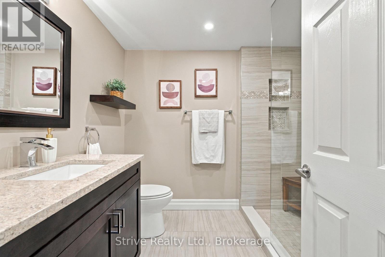 6 LENORE AVENUE - 25