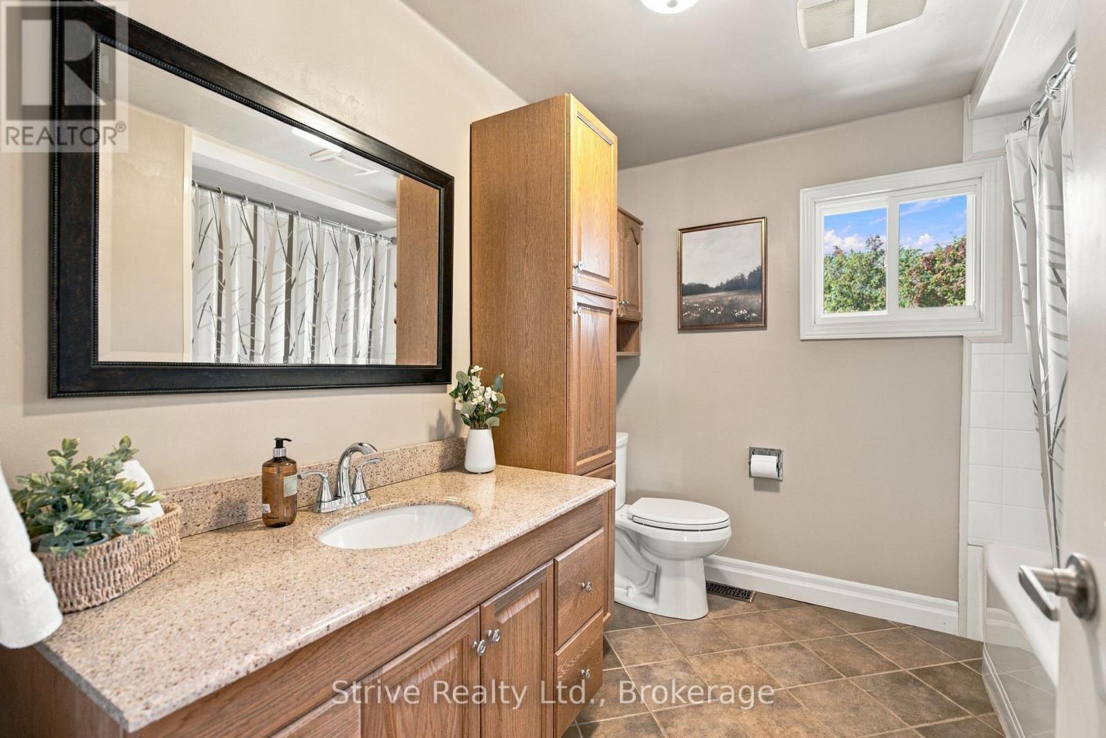 6 LENORE AVENUE - Image 31