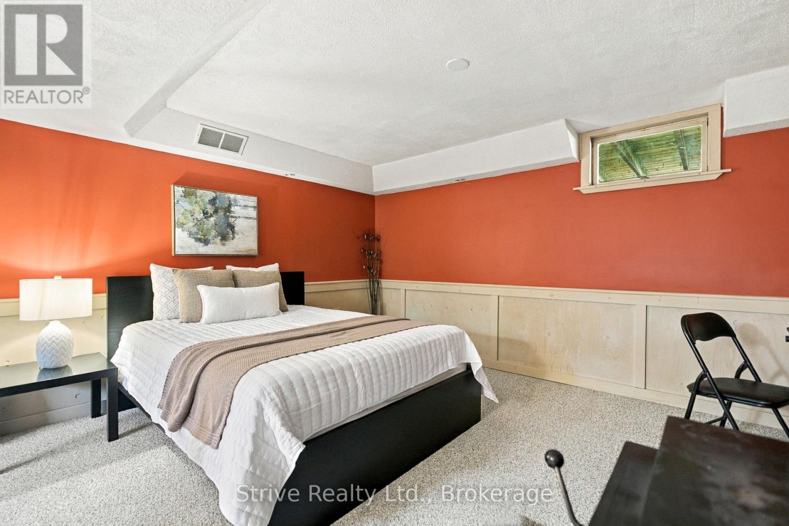 6 LENORE AVENUE - Image 34