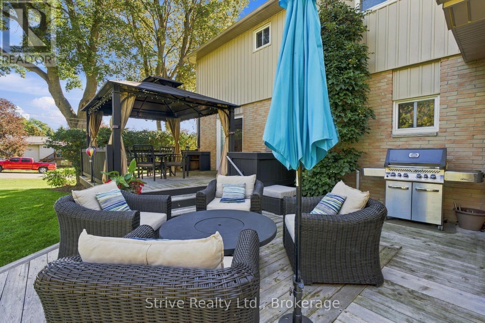 6 LENORE AVENUE - 35