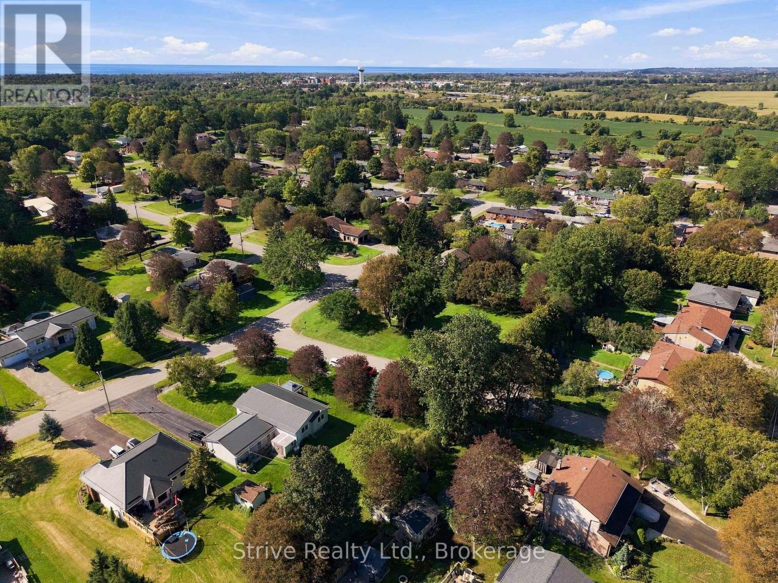 6 LENORE AVENUE - 47