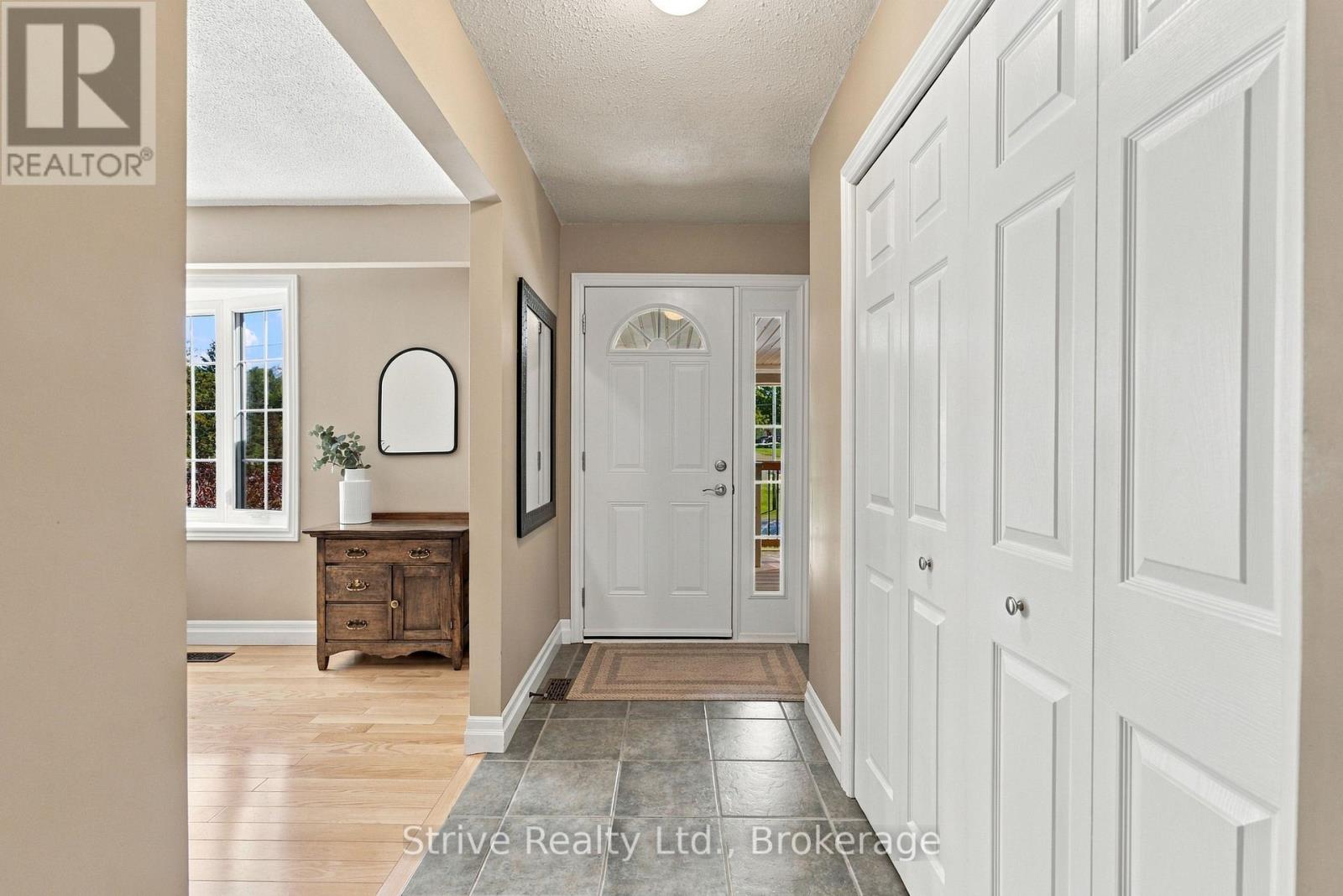 6 LENORE AVENUE - 6