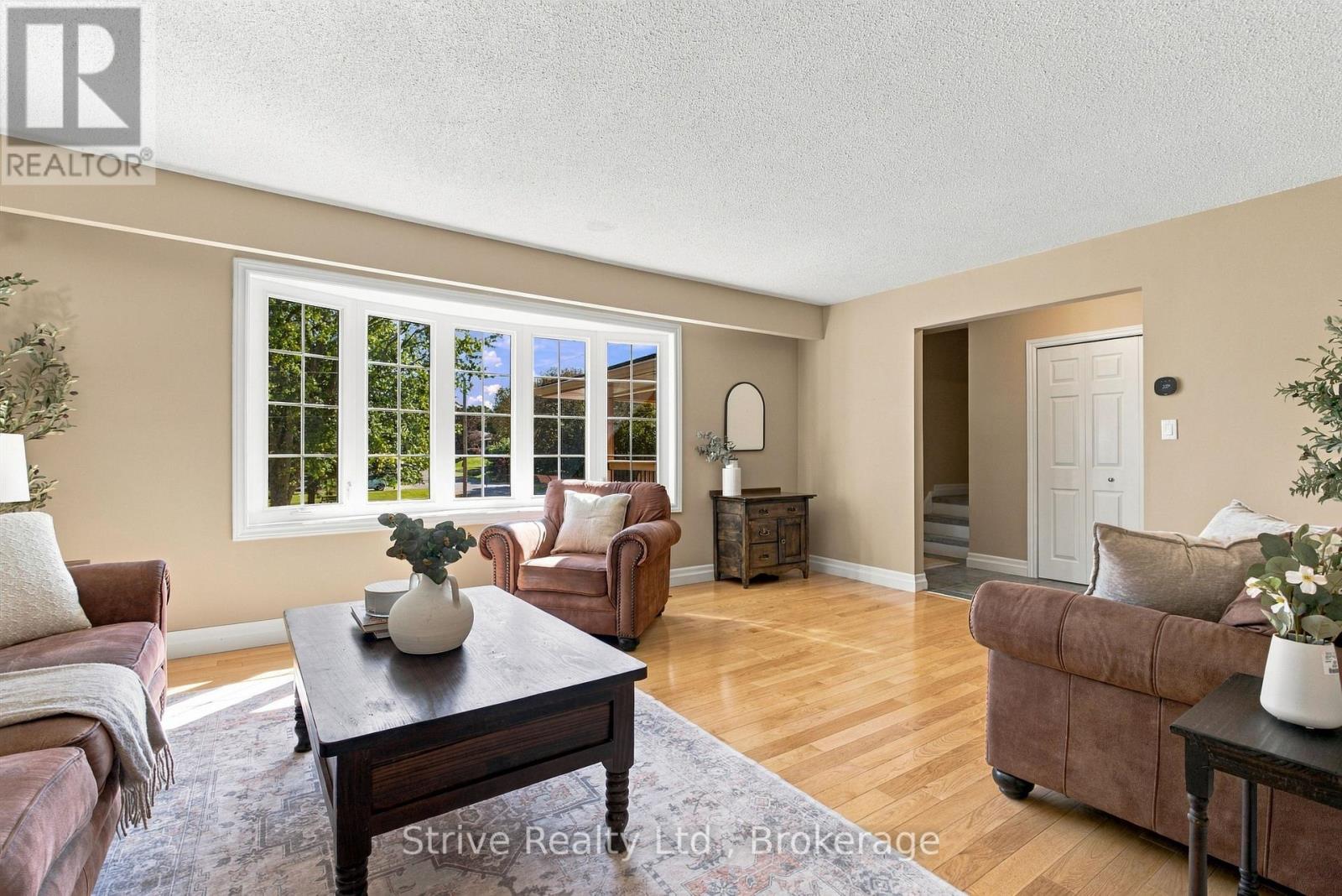 6 LENORE AVENUE - Image 8