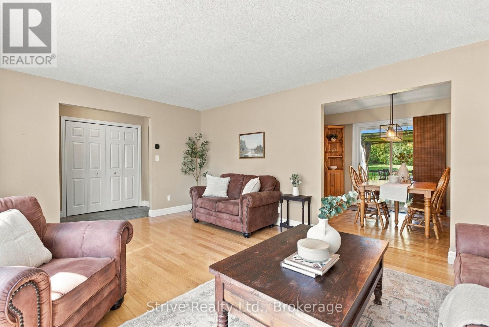 6 LENORE AVENUE - 9