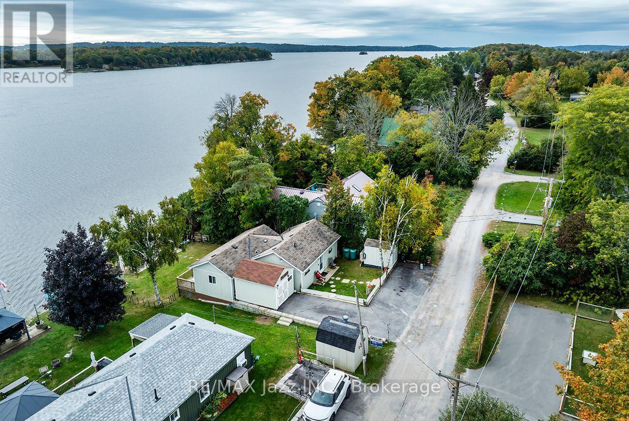 923 SILVER LEAF DRIVE, Otonabee-South Monaghan