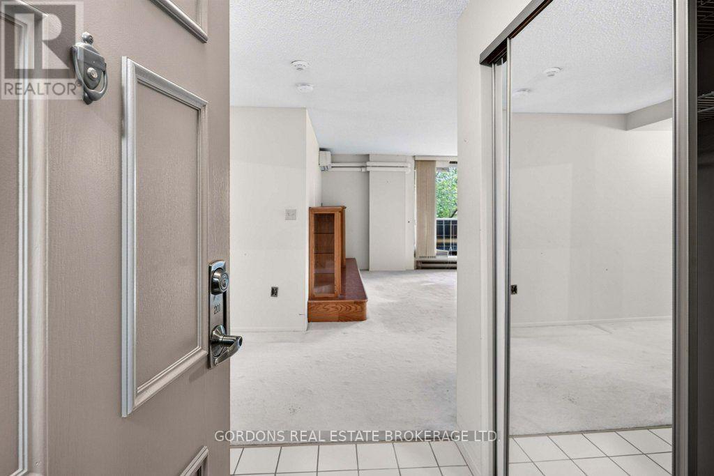 #201 120 BARRETT COURT - Image 20