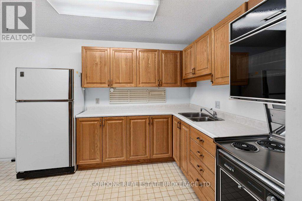 #201 120 BARRETT COURT - Image 25