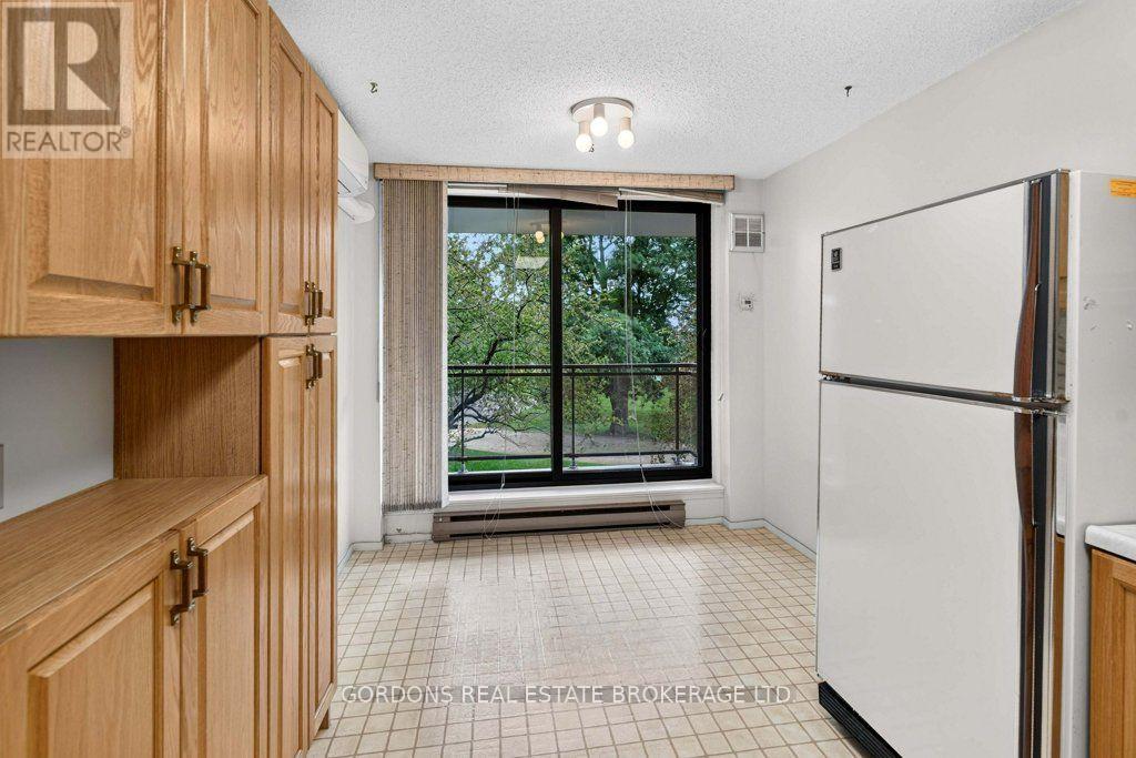 #201 120 BARRETT COURT - Image 27