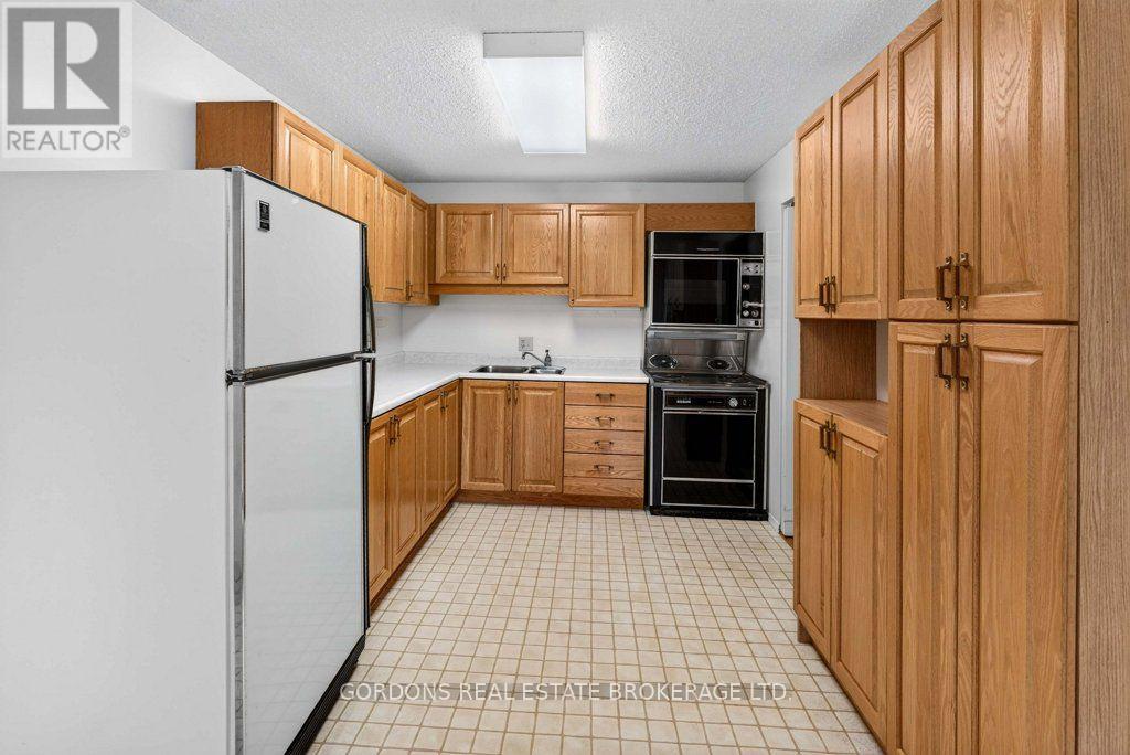 #201 120 BARRETT COURT - Image 28