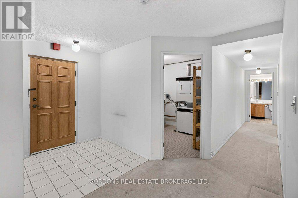 #201 120 BARRETT COURT - Image 32