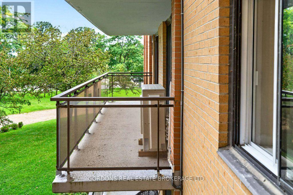 #201 120 BARRETT COURT - Image 42