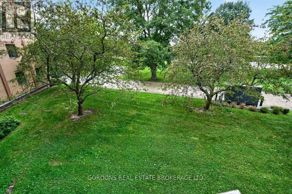 #201 120 BARRETT COURT - Image 48