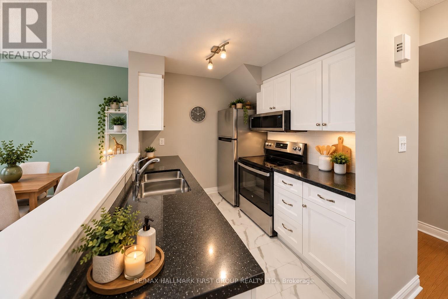 #3 8 Petra Way, Whitby (Pringle Creek), Ontario, L1R0A6, Whitby (Pringle Creek), Ontario — photo 2 of 5