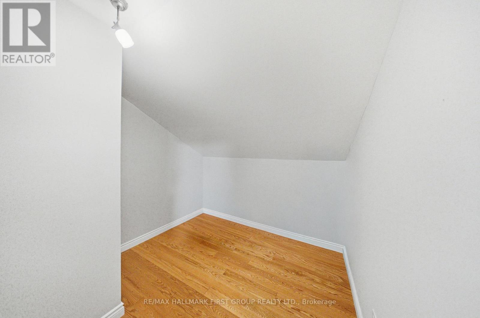 #3 8 PETRA WAY - Image 23
