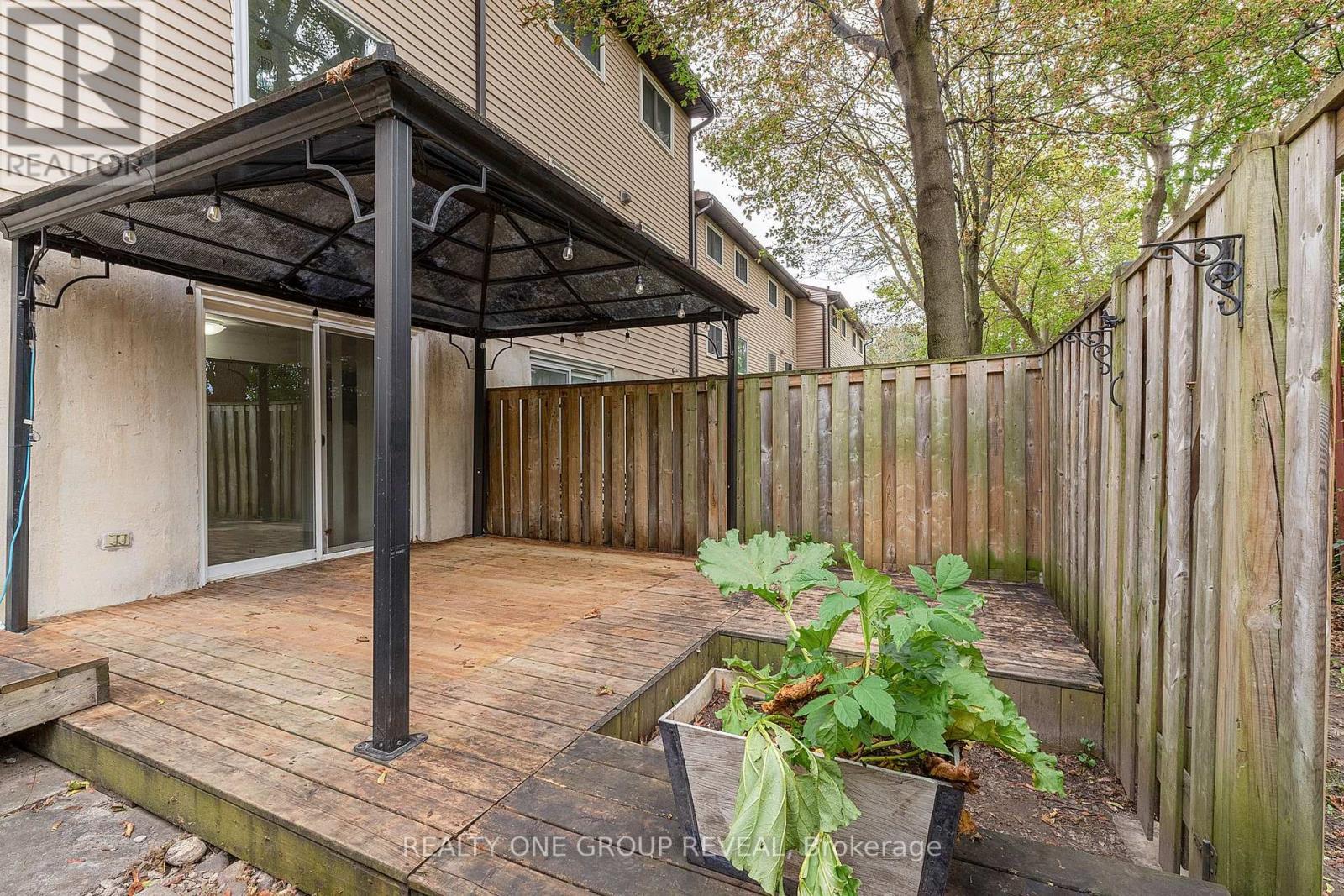 #15 222 PEARSON STREET - 28
