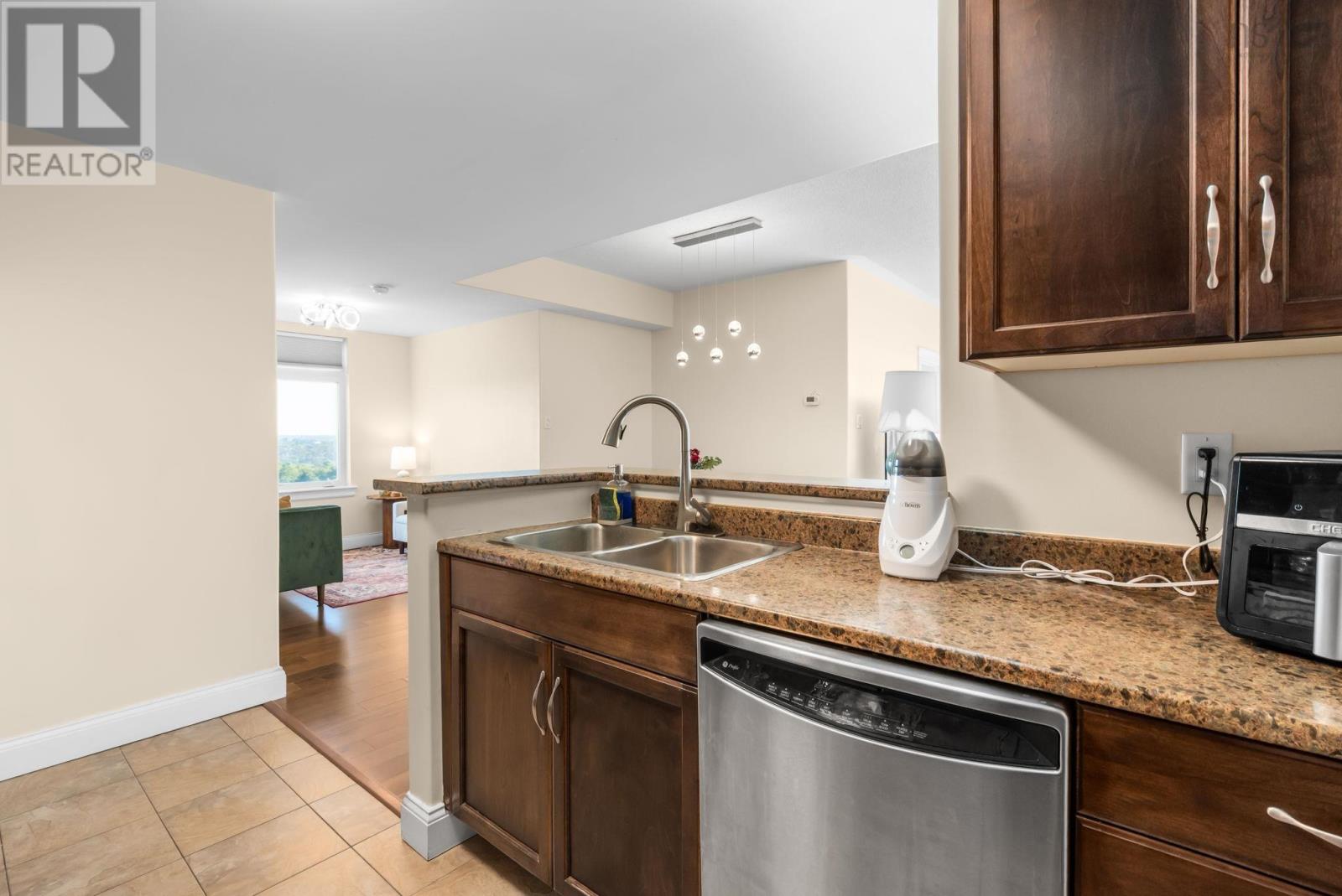 #1011 60 Walter Havill dr Drive - 15