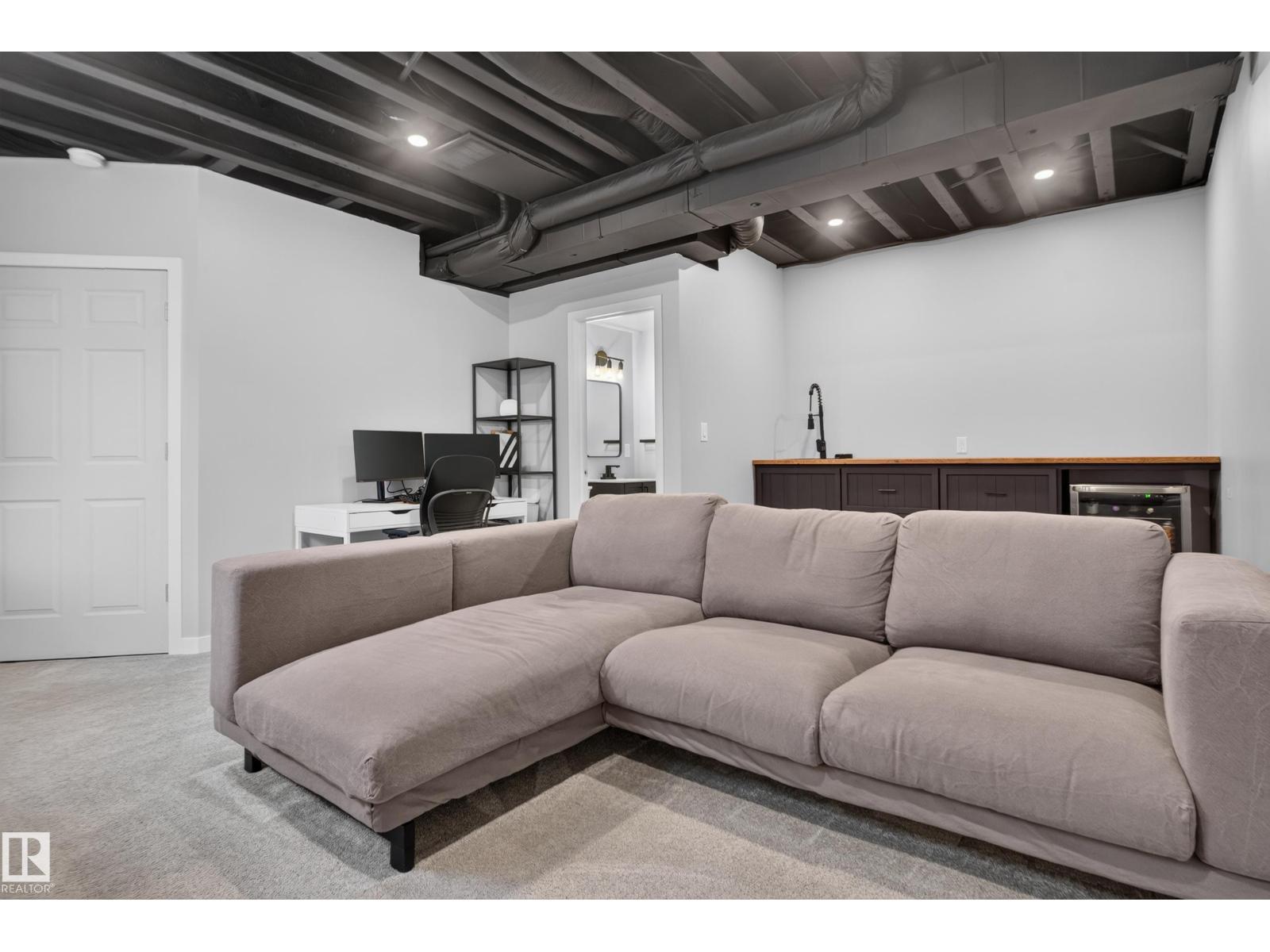 2322 67A ST SW - 34