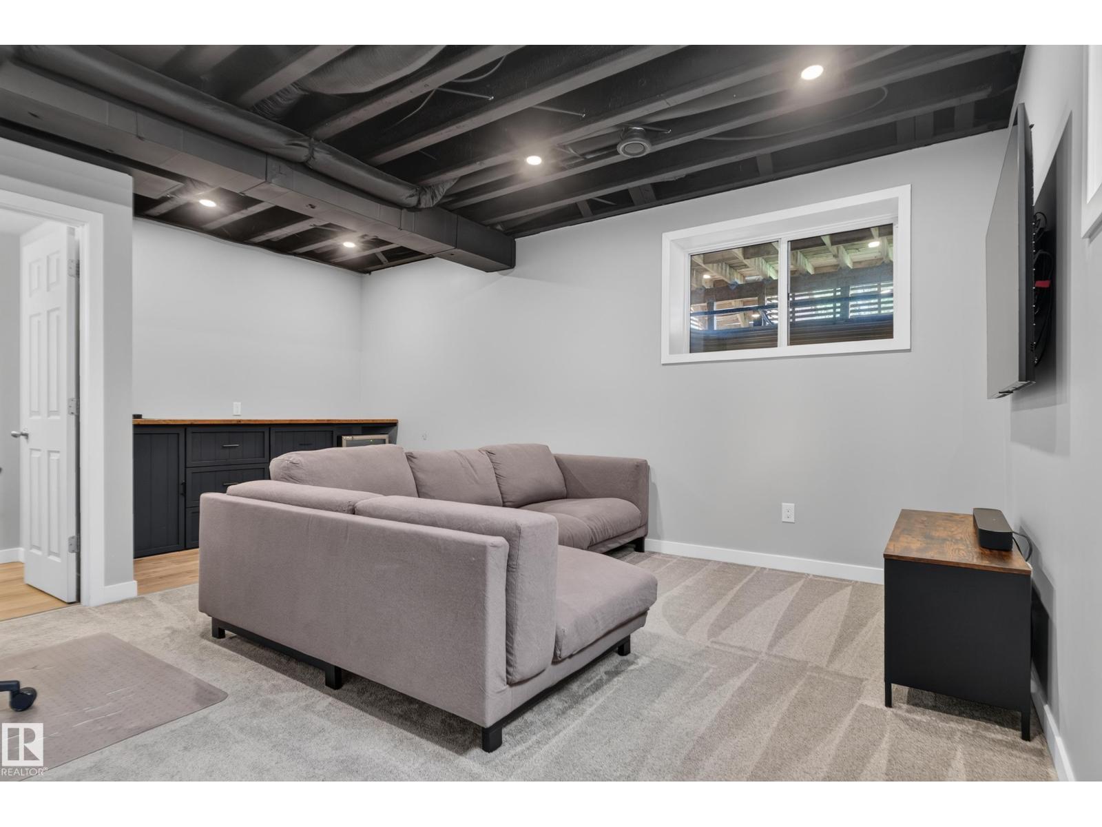 2322 67A ST SW - 36