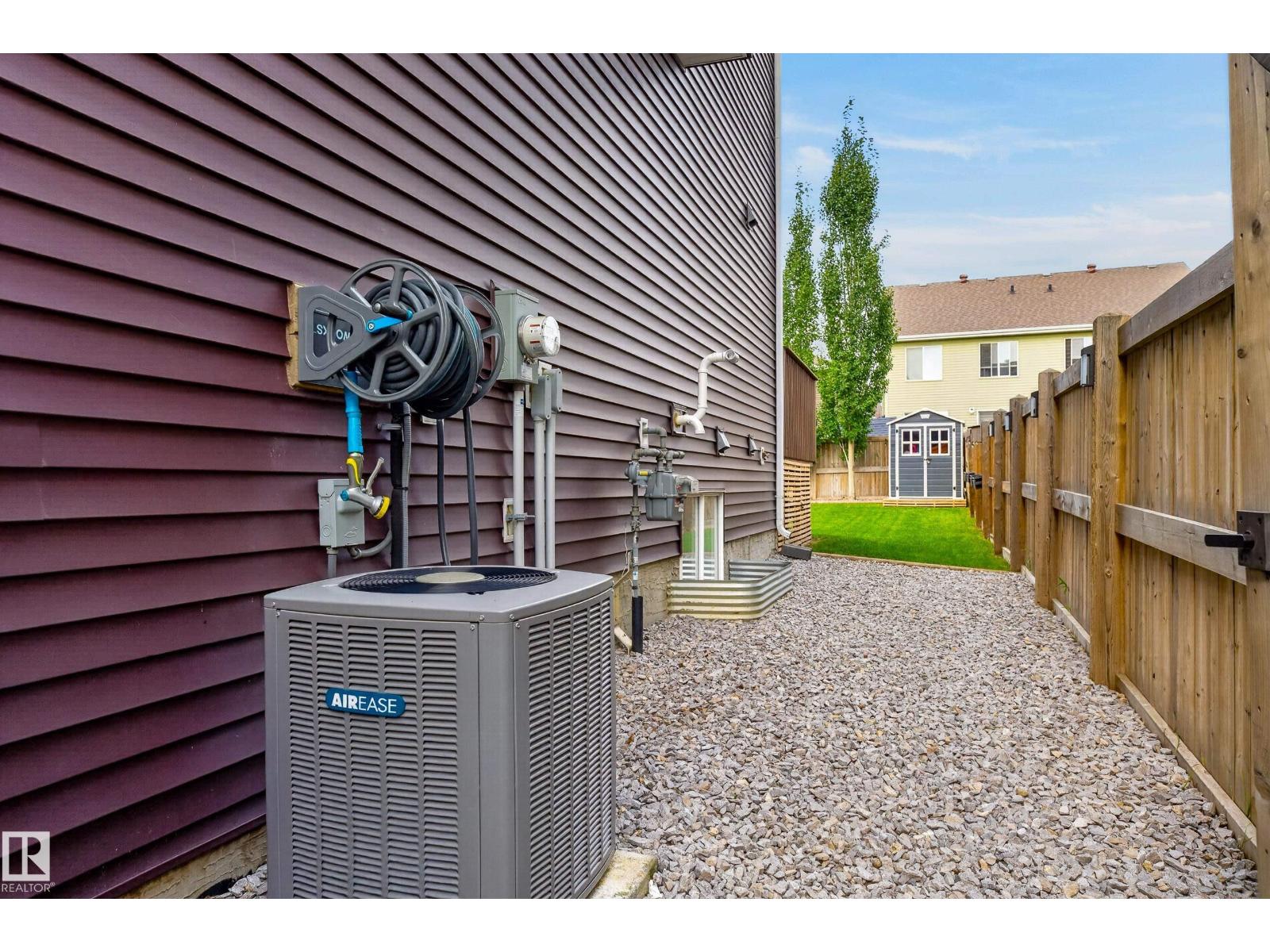 2322 67A ST SW - 40