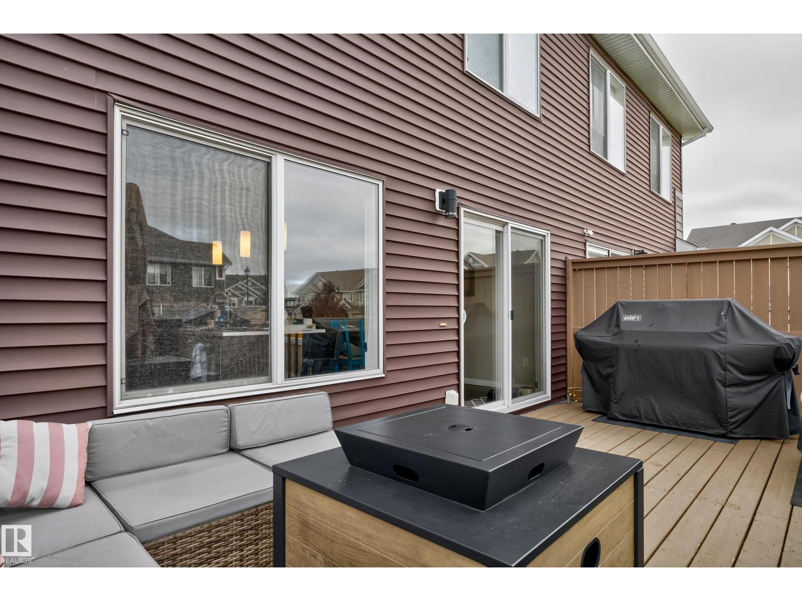 2322 67A ST SW - 43