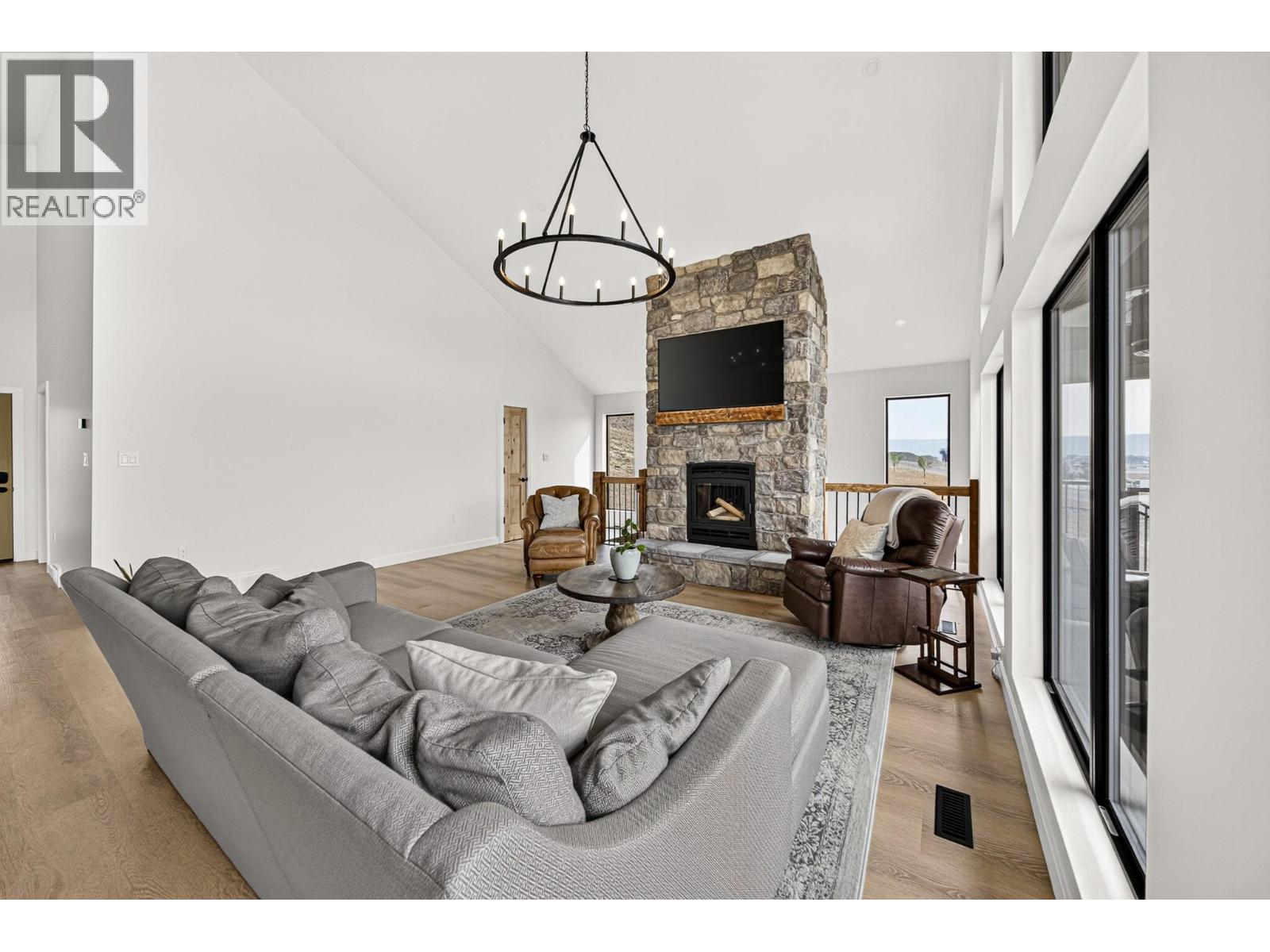 1731 Marina Estates Road - Image 25
