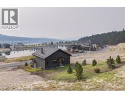 Primary Bedroom - 1731 Marina Estates Road, Lake Koocanusa, BC V0B1T4 Photo 12