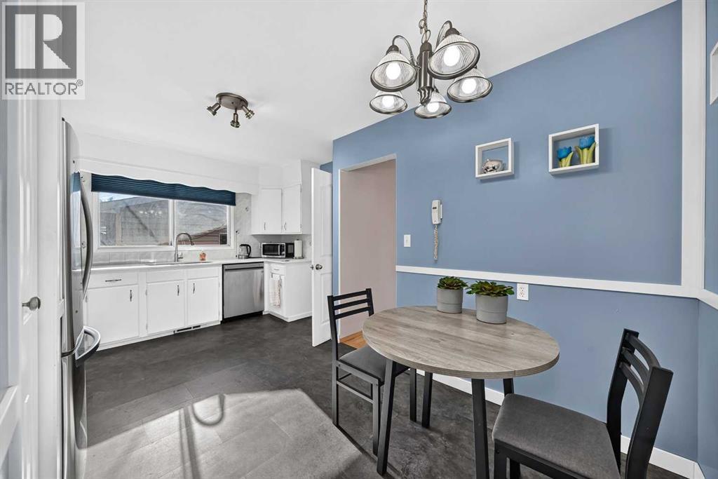112 Queensland Place SE - Image 12