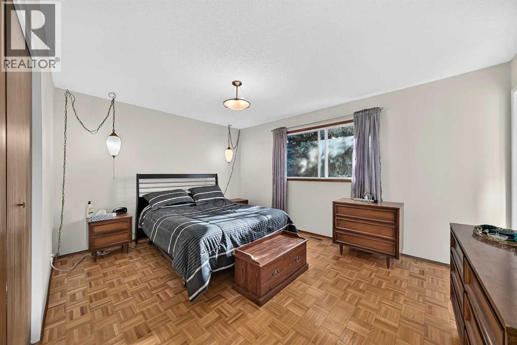 112 Queensland Place SE - Image 14