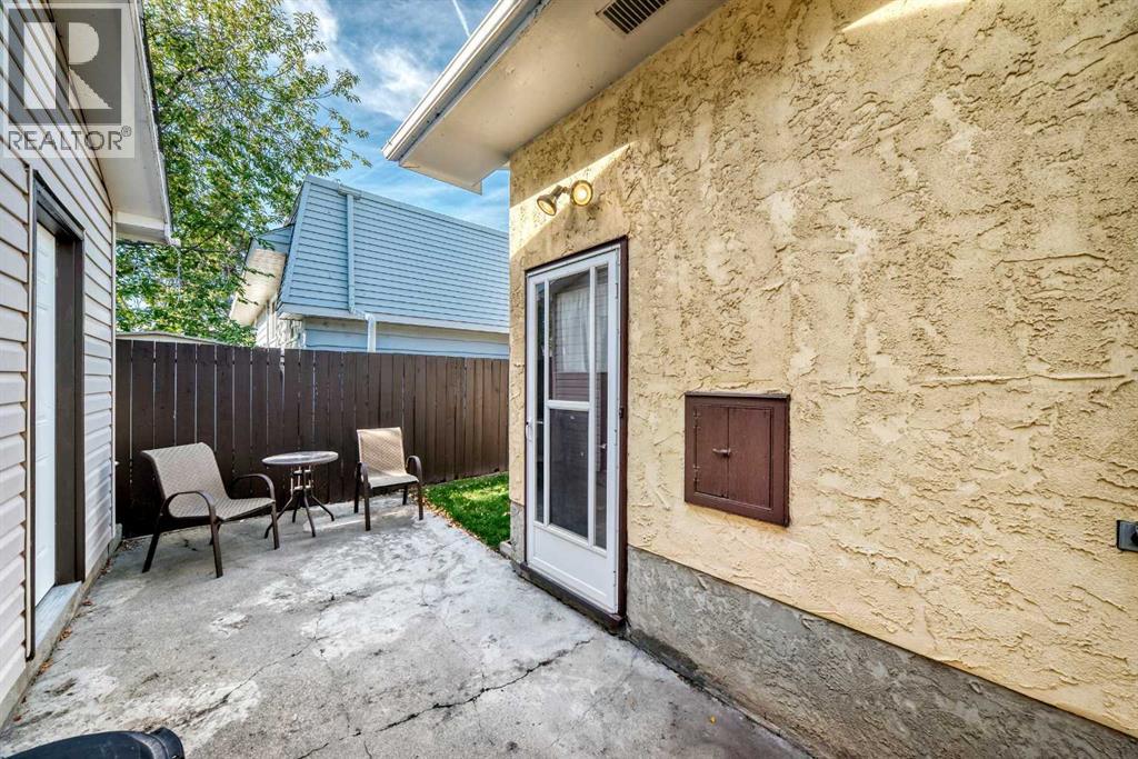 112 Queensland Place SE - Image 36