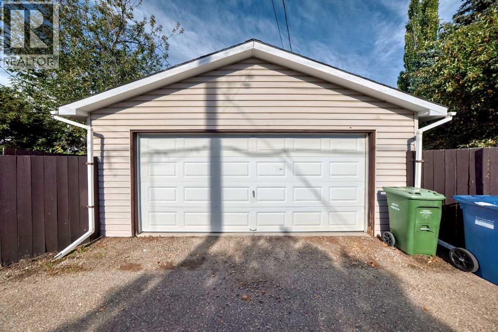 112 Queensland Place SE - Image 44
