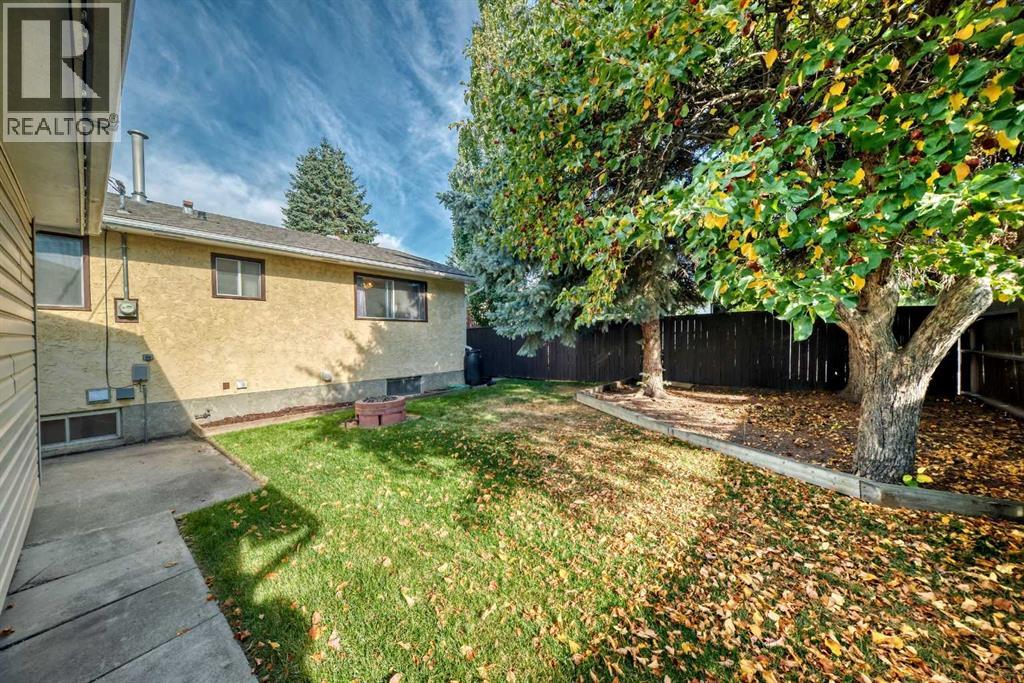 112 Queensland Place SE - Image 41